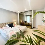 Prestigieuse 2 Piscines Villa