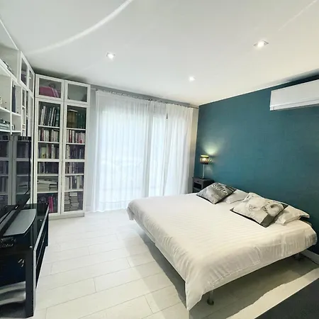 Prestigieuse 2 Piscines Villa *