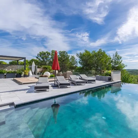 Prestigieuse 2 Piscines Villa *