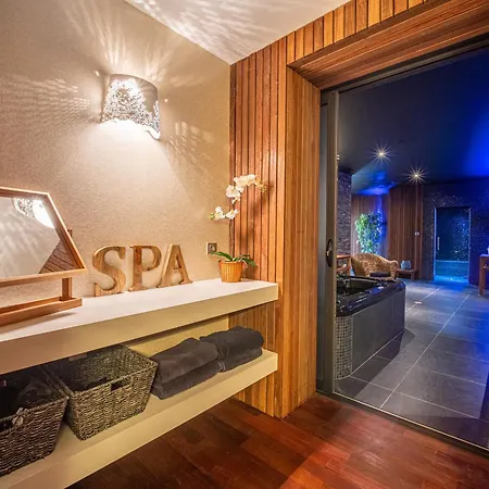 Prestigieuse 2 Piscines Villa *