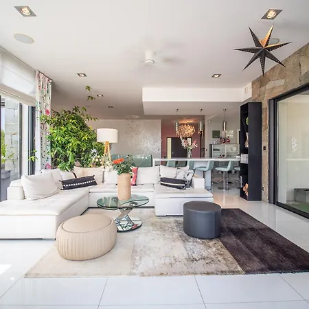 Prestigieuse 2 Piscines Вилла Сен-Жели-дю-Феск