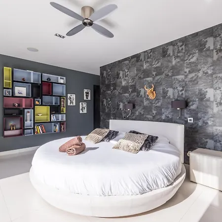 Вилла Prestigieuse 2 Piscines Сен-Жели-дю-Феск